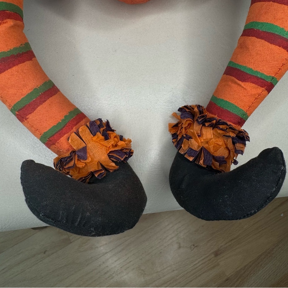 Set of 2 Vintage Halloween Witches Hand Painted Decorative Folk Art Black Orange - Picture 7 of 16